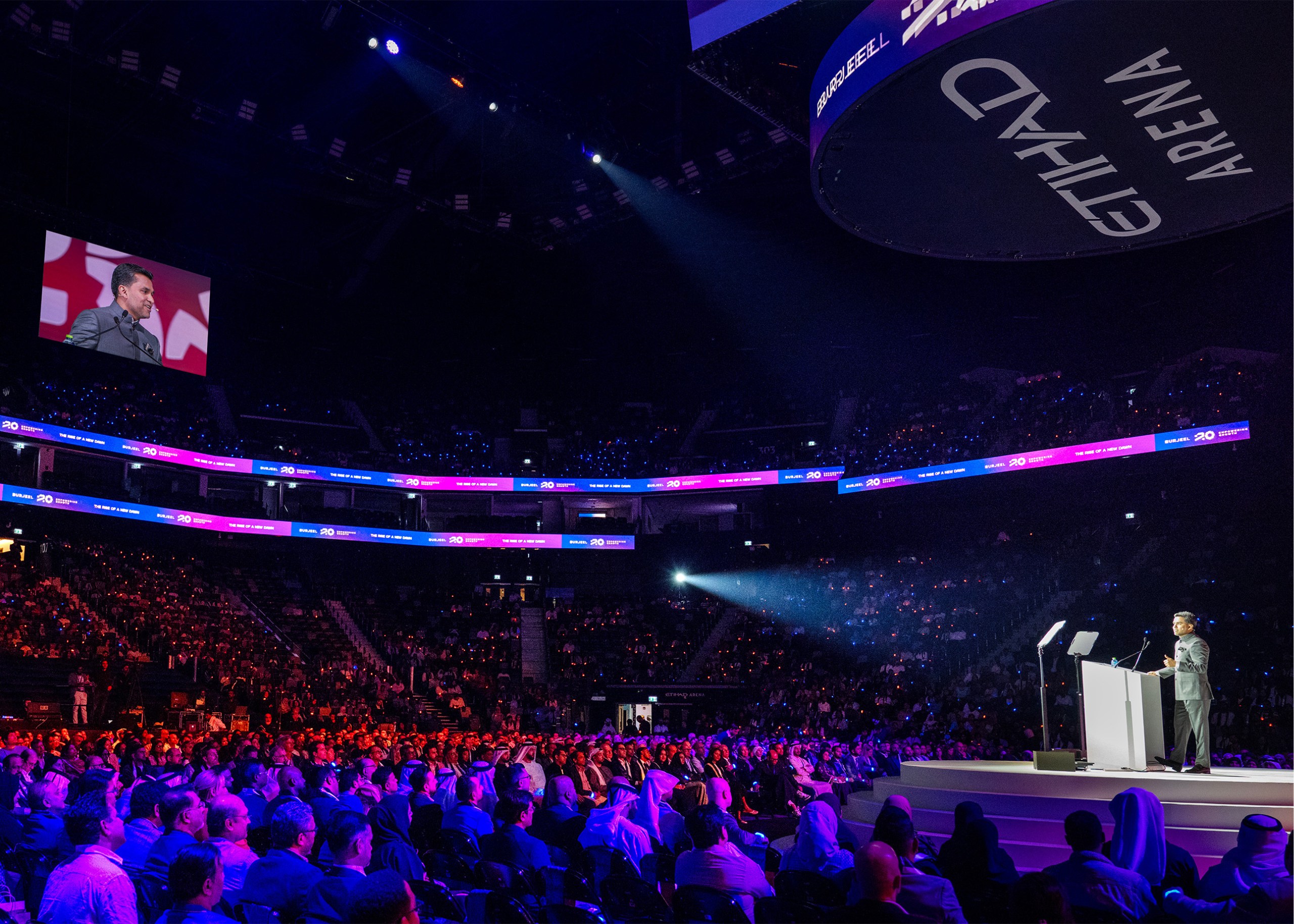 برجيل القابضة تُعلن عن مكافأة تقديرية بقيمة 15 مليون درهم للعاملين في الخطوط الأمامية ضمن تجمع حضره أكثر من 8500 موظف في أبوظبي