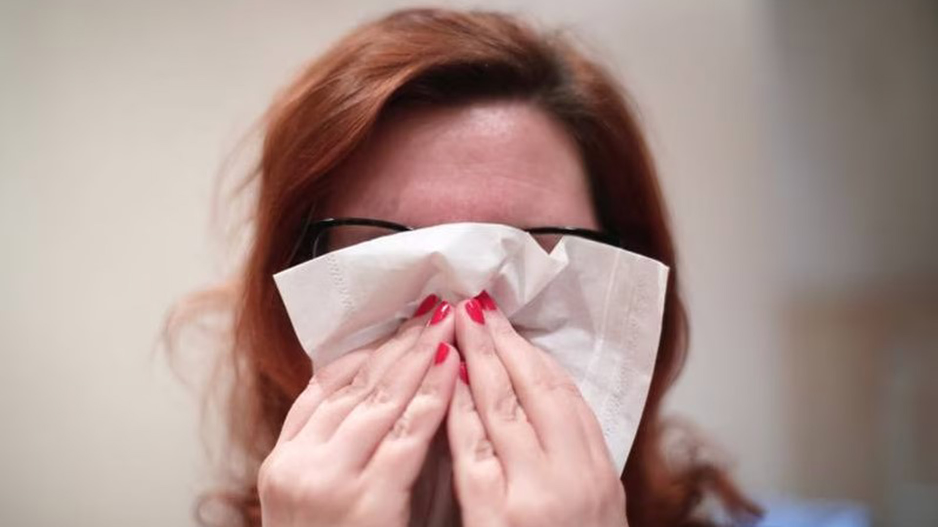Why are hay fever and allergies so bad during the UAE summer?