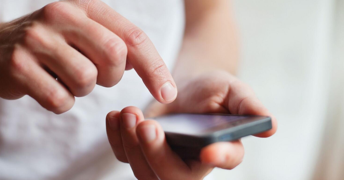 UAE: How to prevent smartphone fingers and hand injuries? Doctors explain, offer tips.