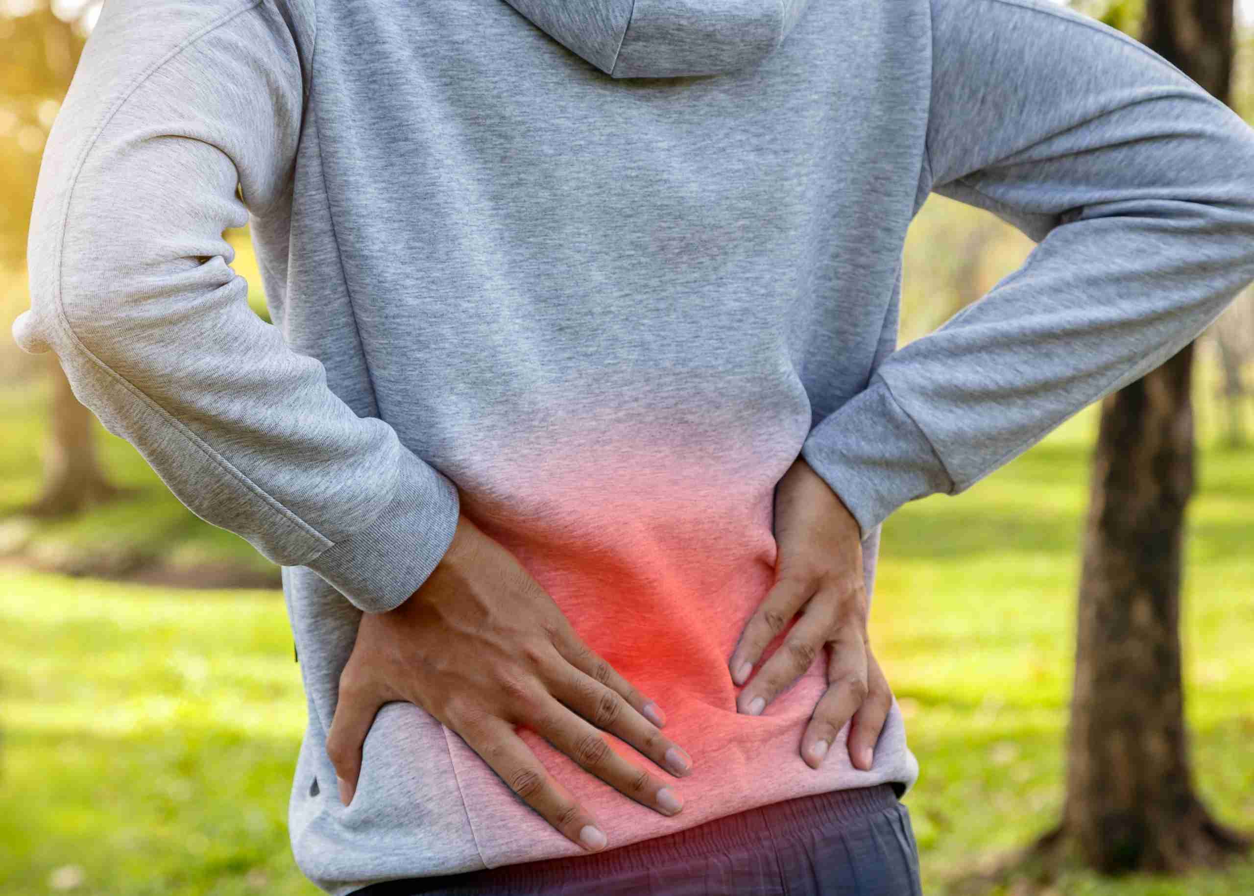 Read on to find the causes, symptoms and treatment of back pain!